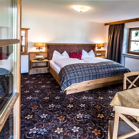 Zum Goldenen Loewen Hotel 3*