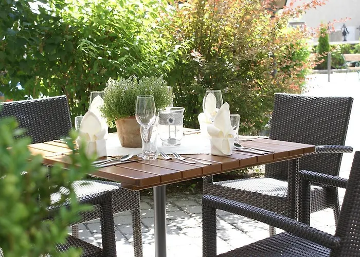 Отель Zum Goldenen Loewen 3*