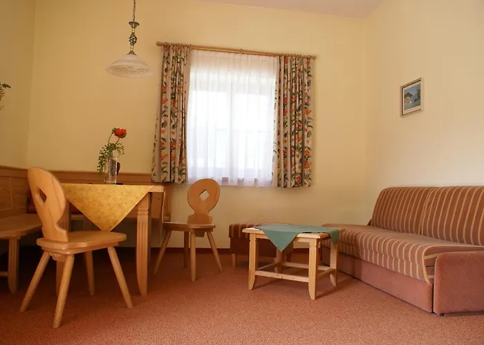 Отель Zum Goldenen Loewen Бибервир