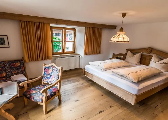 Отель Zum Goldenen Loewen 3*