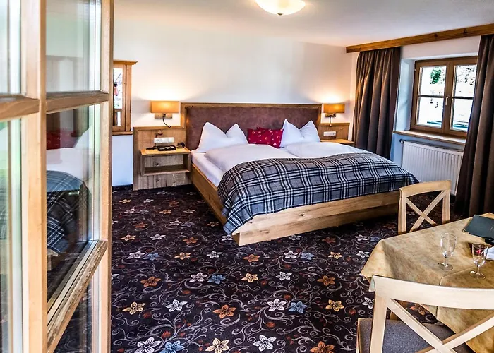 Zum Goldenen Loewen Отель 3*