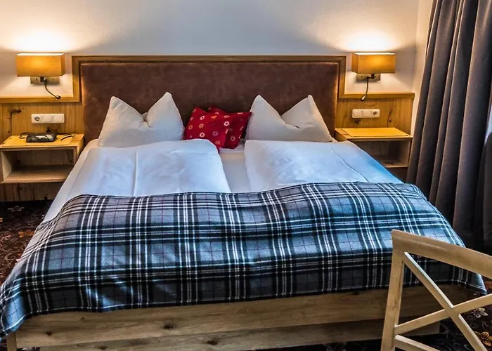 Отель Zum Goldenen Loewen Бибервир